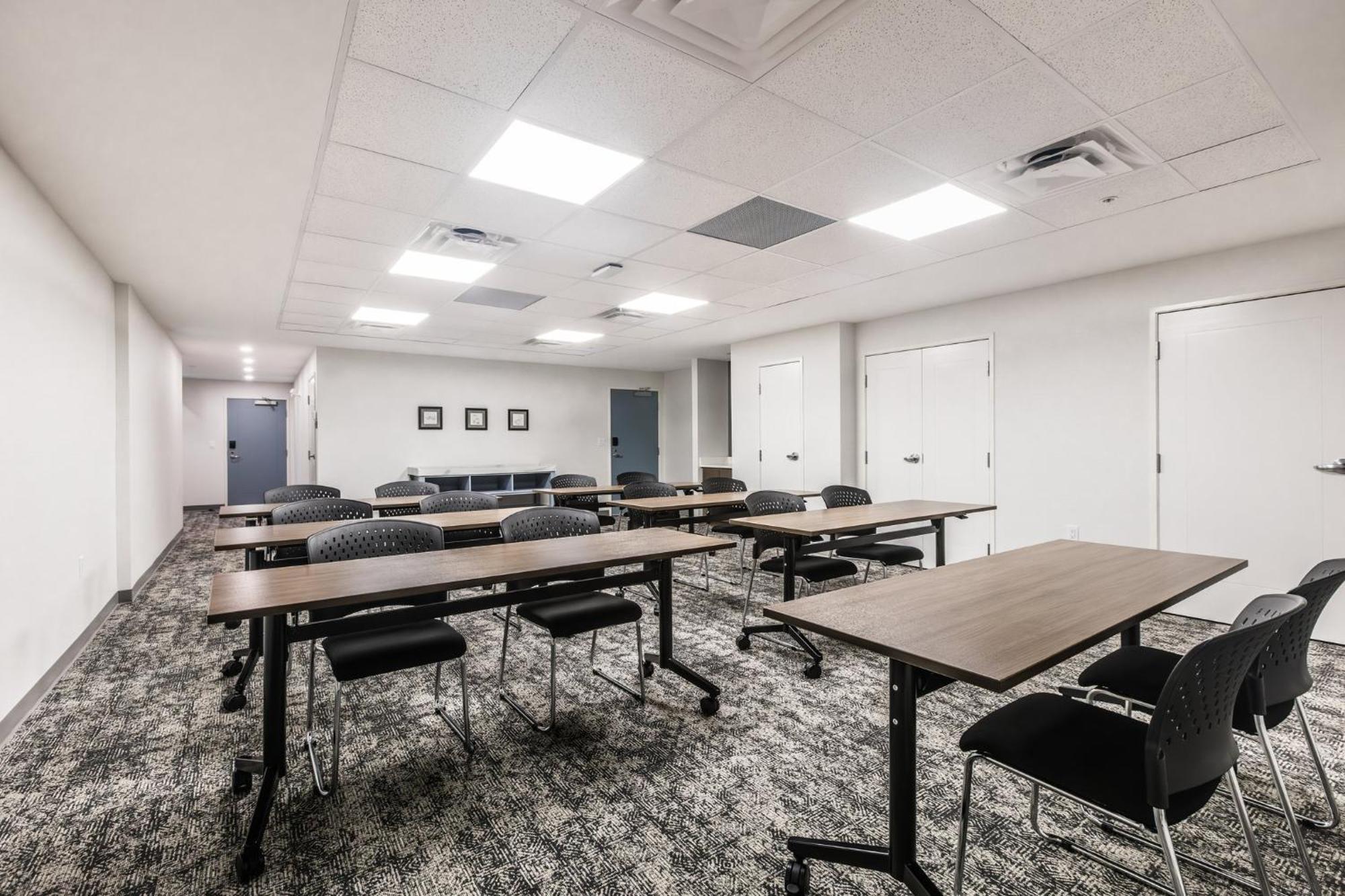 Staybridge Suites - Dawson Creek By Ihg Екстериор снимка