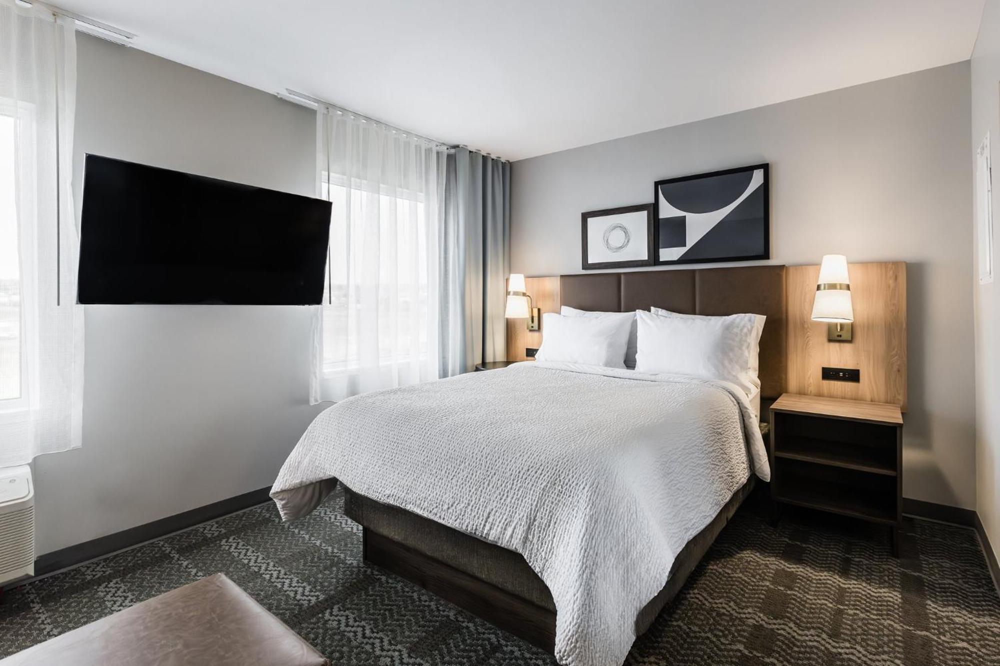 Staybridge Suites - Dawson Creek By Ihg Екстериор снимка