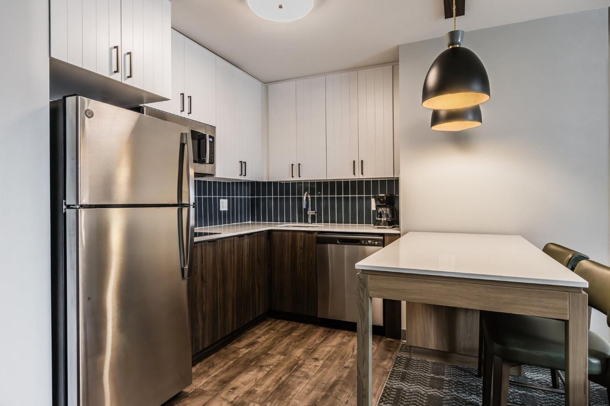 Staybridge Suites - Dawson Creek By Ihg Екстериор снимка