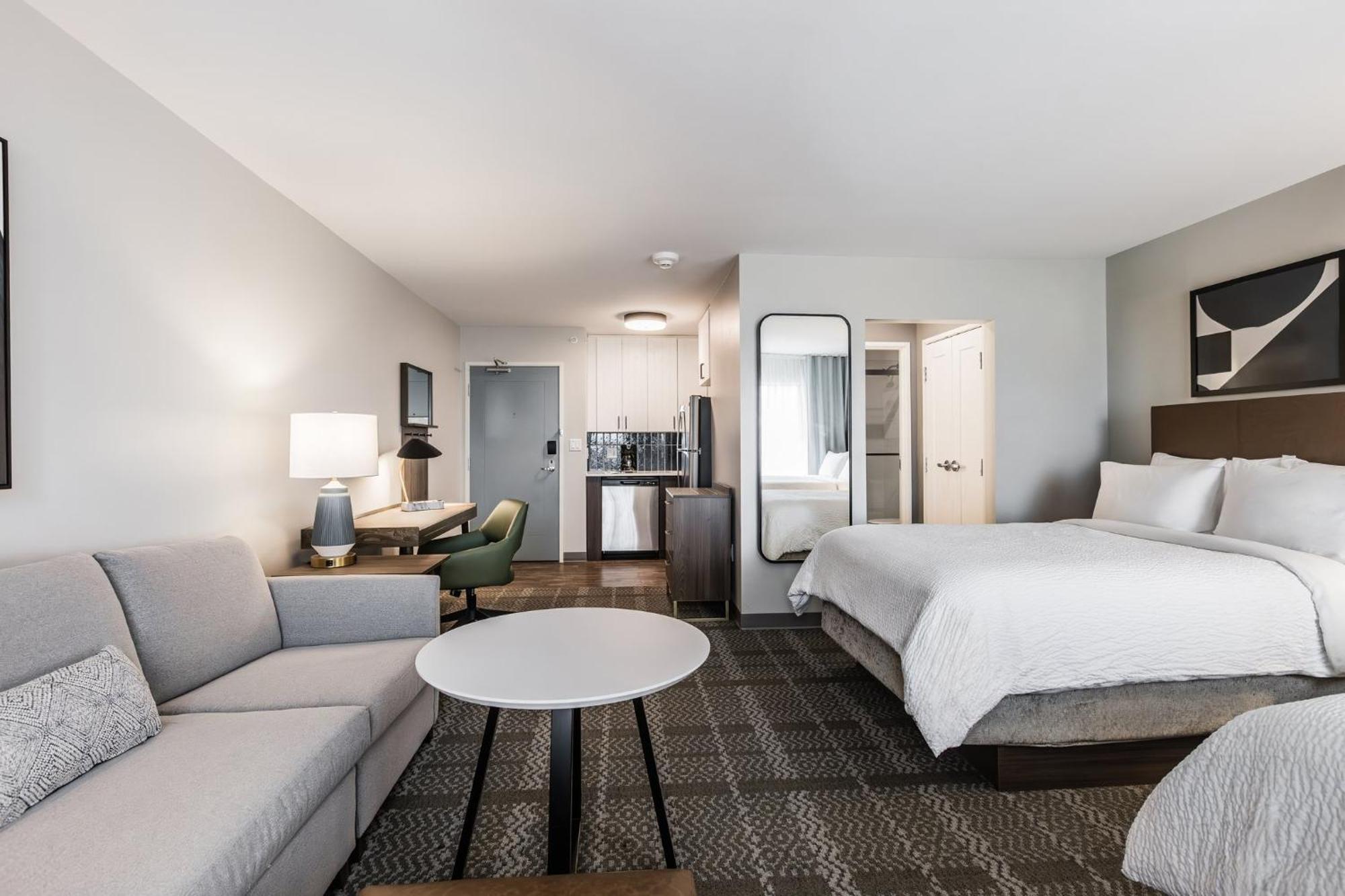 Staybridge Suites - Dawson Creek By Ihg Екстериор снимка