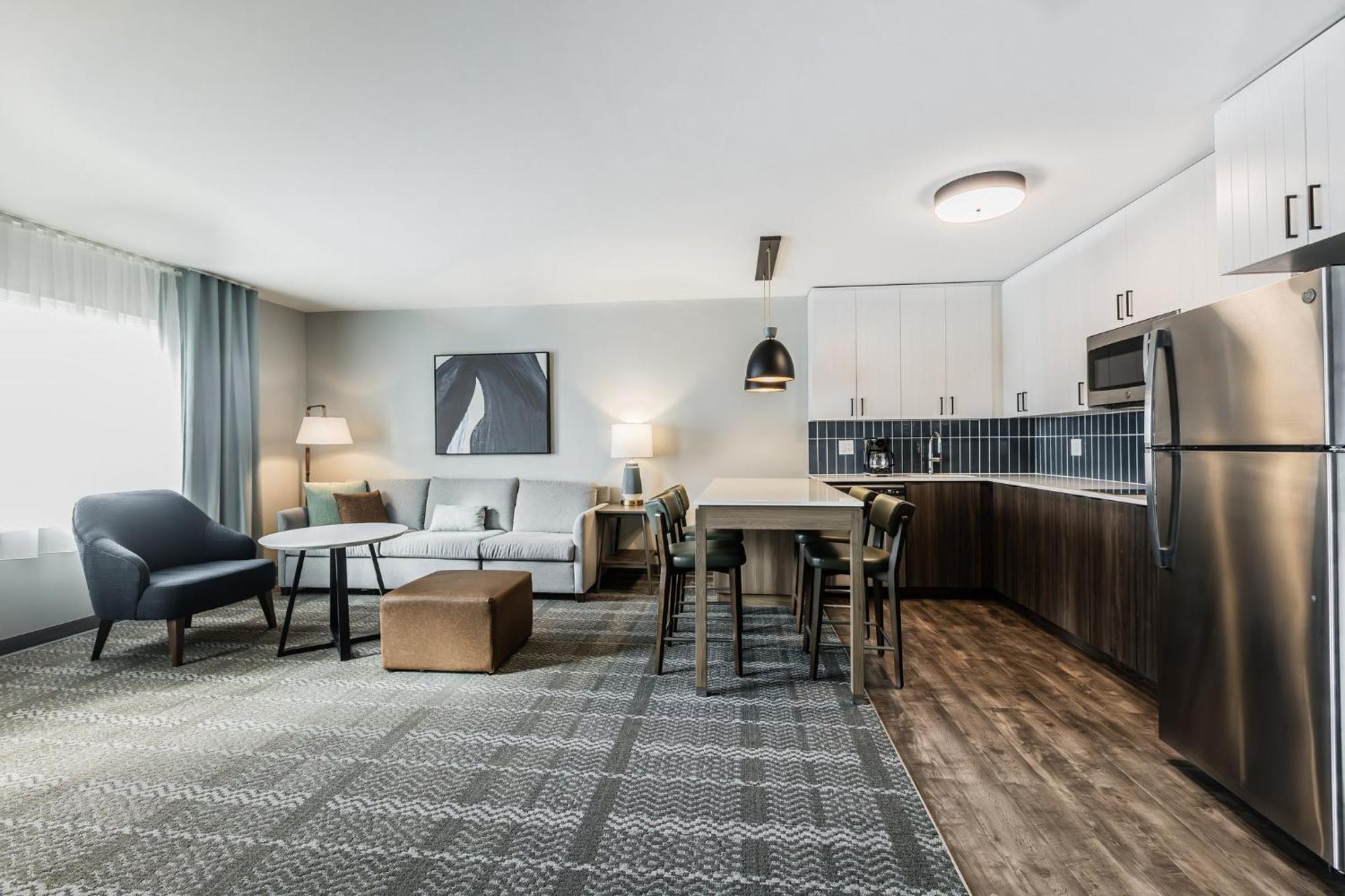 Staybridge Suites - Dawson Creek By Ihg Екстериор снимка